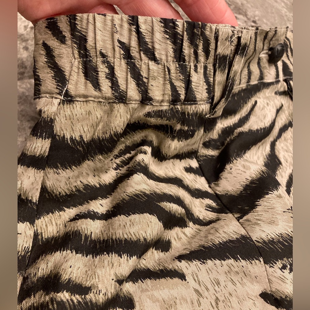 GALA 100% Silk Bold Black & Tan Safari Zebra Print Midi Skirt Womans SZ Small - Picture 5 of 15